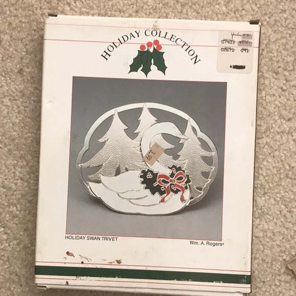 Wm. A. Rogers Christmas Sleigh Trivet in box. Silverplate with enamel. Vintage?? - Picture 3 of 5